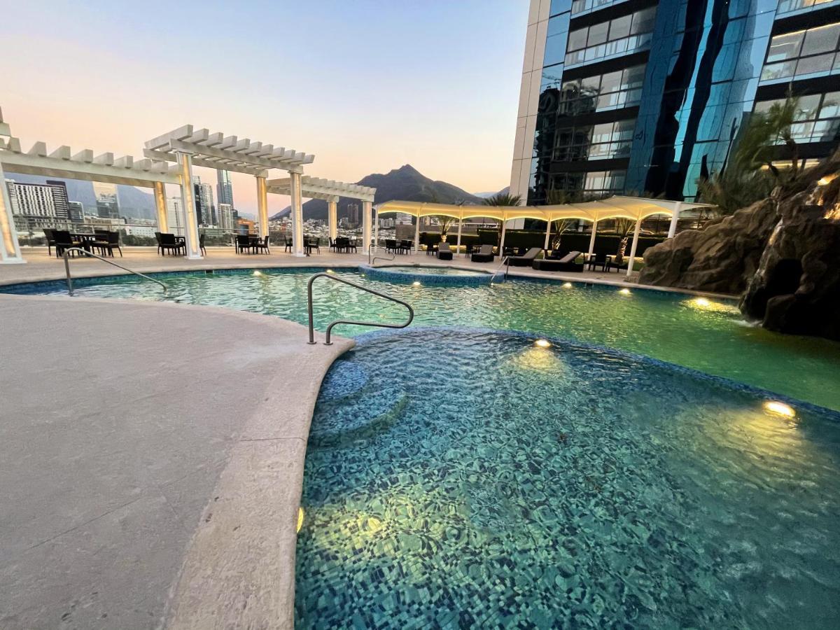 Hotel Safi Royal Luxury Metropolitan San Pedro Garza Garcia Zewnętrze zdjęcie The pool at the Ritz-Carlton, Scottsdale