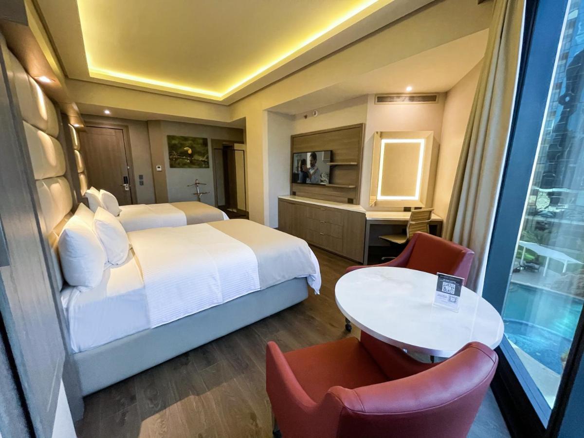 Hotel Safi Royal Luxury Metropolitan San Pedro Garza Garcia Zewnętrze zdjęcie A room at the hotel